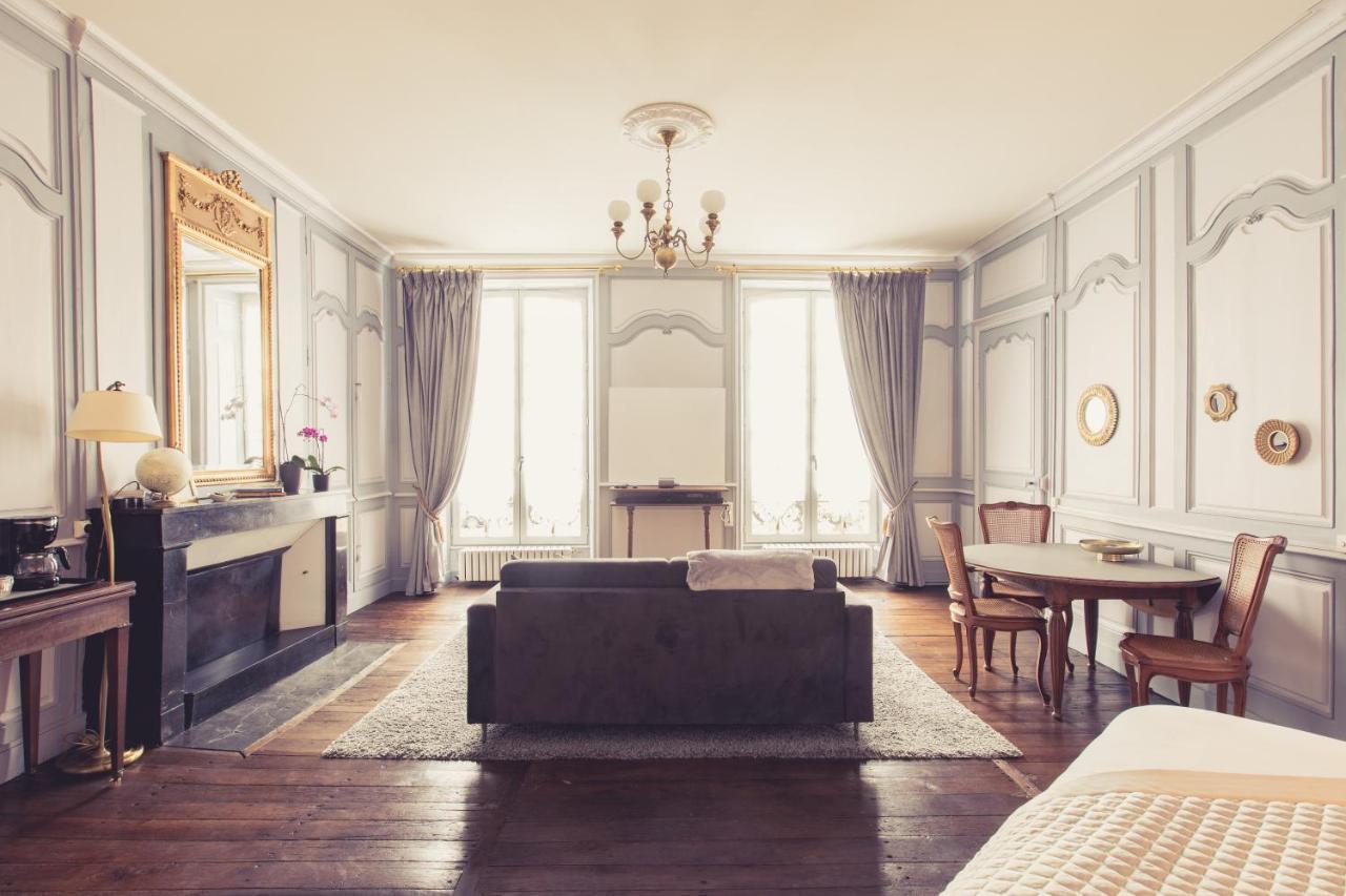 La Maison De La Liberte Suite Jeanne Barret ポアティエ エクステリア 写真