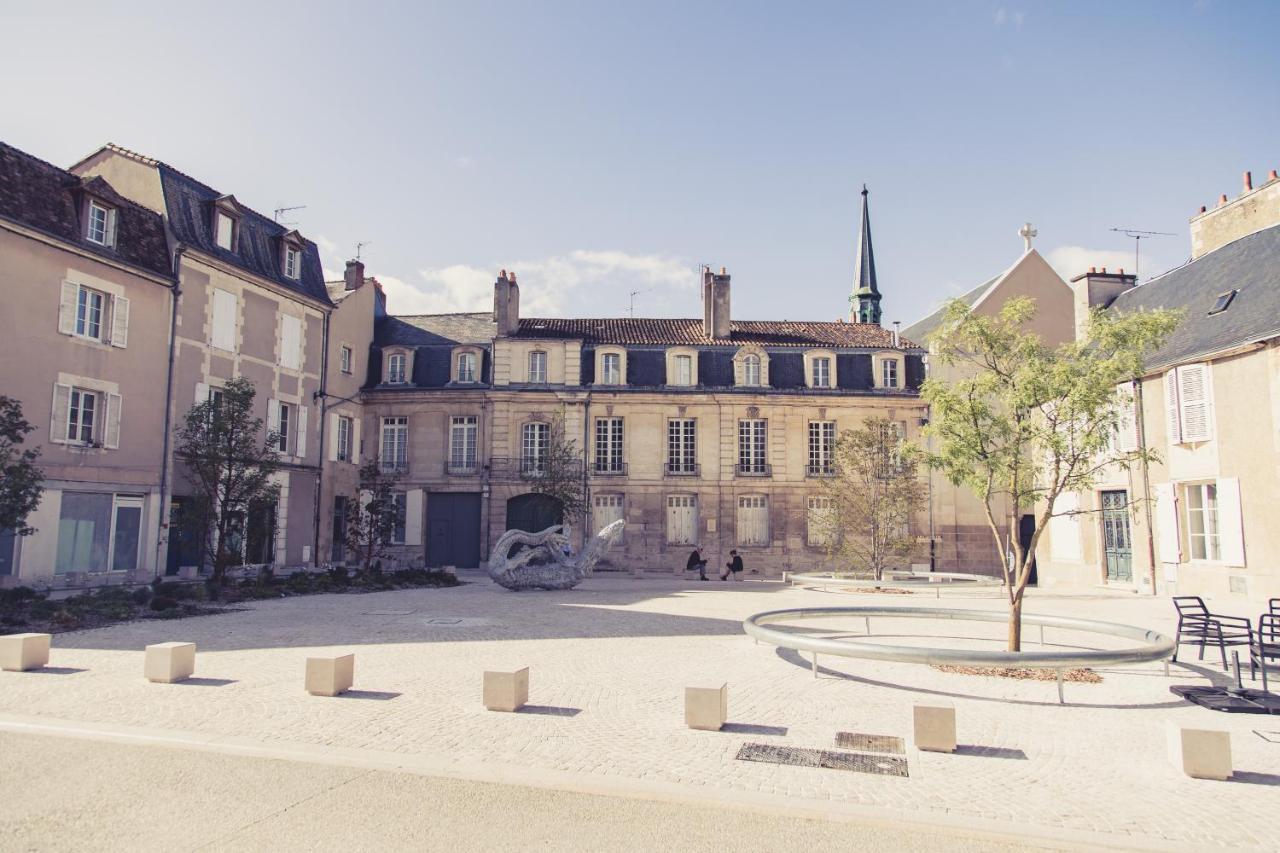 La Maison De La Liberte Suite Jeanne Barret ポアティエ エクステリア 写真